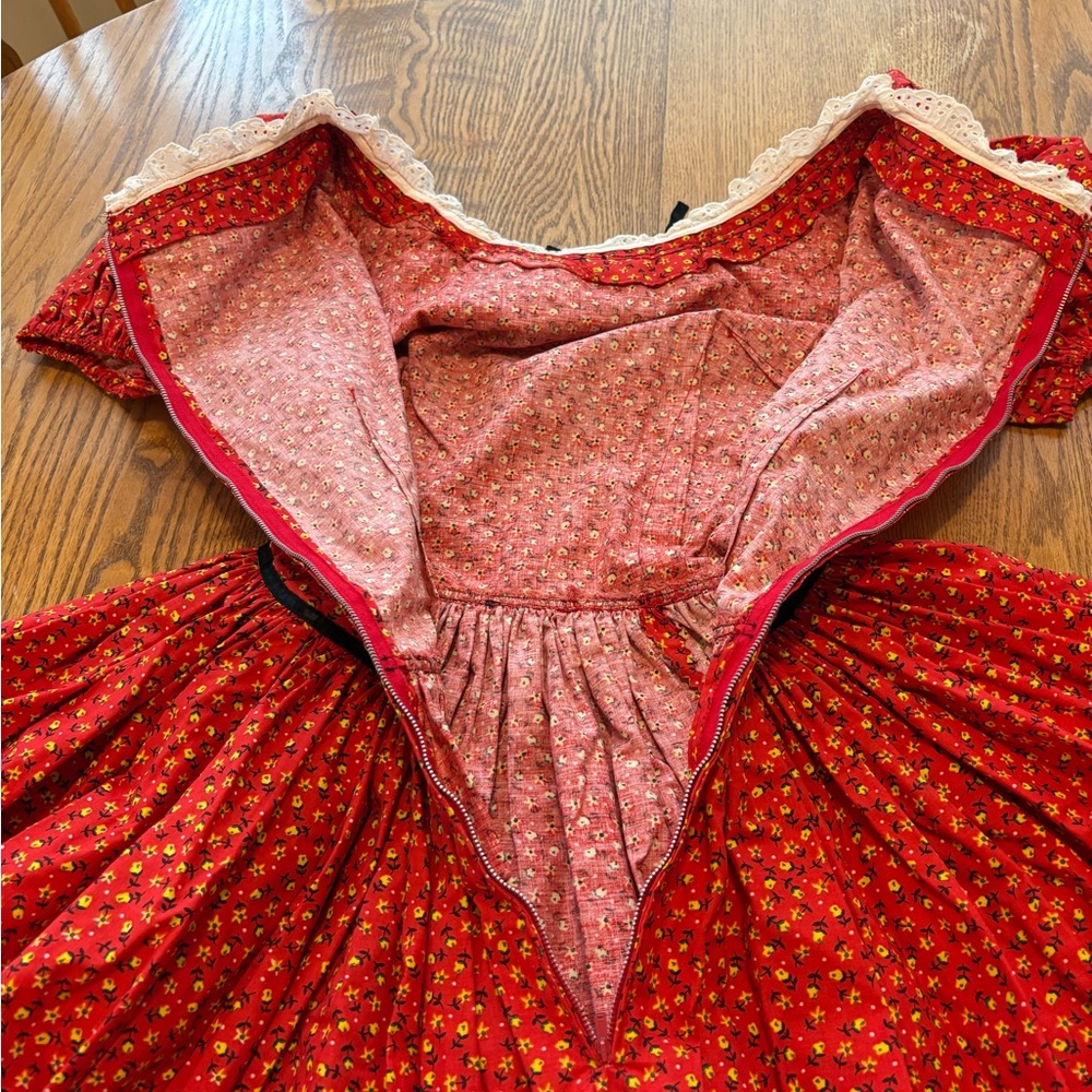 Vintage Custom Red Chintz Floral Square Dance Dress Ruffles & Ribbons Circle S - Picture 7 of 9
